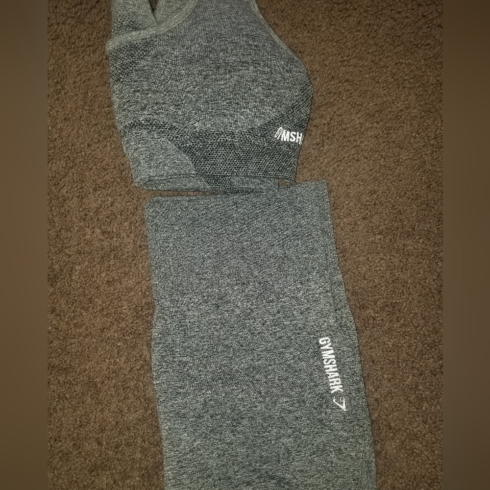 Gymshark ombre grey set - Picture 4 of 13